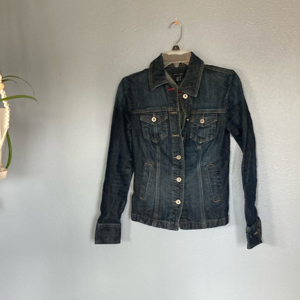 TOMMY HILFIGER button down tapered at the waist jean jacket size XS